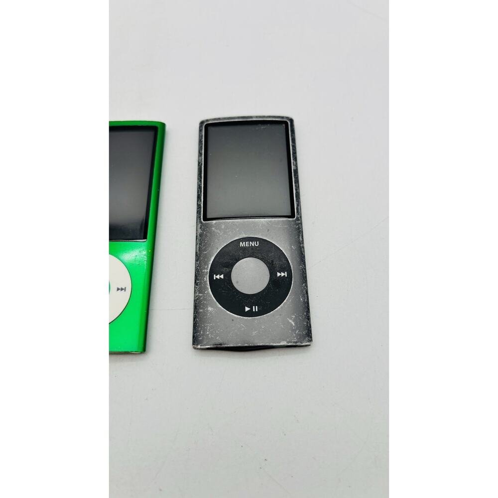 2 Apple iPod Nano 5th Gen A1320 And One 4th Gen A1285 All For Parts And Repair - Picture 4 of 16